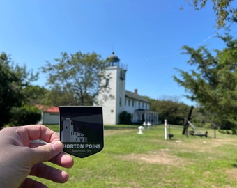 Adesivo del faro di Horton Point: adesivo impermeabile dello storico faro di Southold per auto, borraccia o computer portatile.