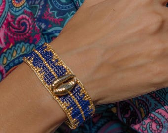 Adjustable Woven Seed Bead Bracelet | Miyuki Delica Beads & Gold Cowrie Shell | Sliding Knot Beach Jewelry | Boho Style Bracelet