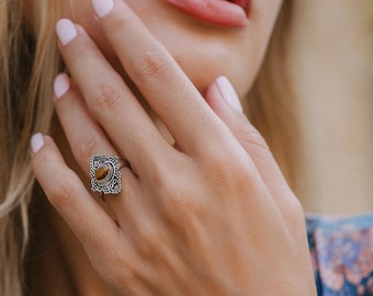 Silvered Adjustable Ring with Gemstone || Adjustable Medieval Brass Ring with Oval Gemstone || Original Ring with Stone