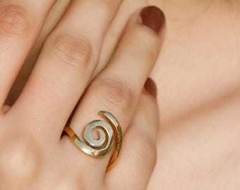 Brass Spiral Minimaliste Adjustable Ring || Modern Geometrical Pattern Ring || Timeless  Swirl Ring || Everyday Use Jewelery