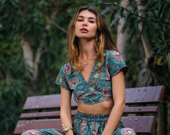 Bohemian Chic Green Backless Top || Short Sleeves Open Back Crop Top || Large Floral Print Ethnic Crop Top