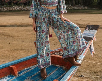 Bohemian Chic Wide Pants || Paisley Print Flared Pants || Colorful Fluid Pants || Palazzo Trouser Free Size || Pants-skirt