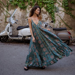 Elegant Green Bohemian Evening Dress || Ruffled Long Dress With Low Back || Free Size Large Floral Print Party Dress || Boho Clothing