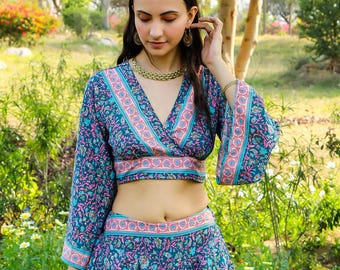 Green Boho Crop Top To Tie In The Back || Crop Top With Flared Sleeves And Open Back || Women's Summer  Floral Print Top