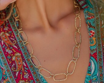 Minimalist Chain with Large Paper Clip Links || Necklace with Large Hammered Links || Nonbinary  Brass Necklace