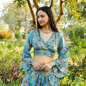 Blue Boho Crop Top To Tie In The Back || Crop Top With Flared Sleeves And Open Back || Women's Summer  Floral Print Top