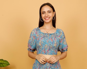 Boho Blue Floral Print Fitted Croptop || Puffed Sleeves Smocked Top || Elasticated Printed Sort Bodice