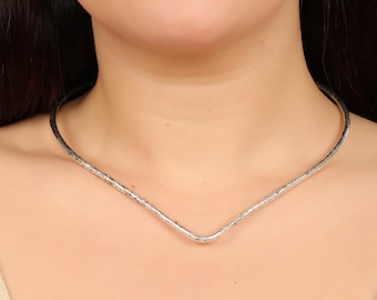 Minimalist Torque Necklace | Hammered Brass Collar Necklace | Vintage Open Choker | Modern Boho Neck Ring | Adjustable Statement Jewelry