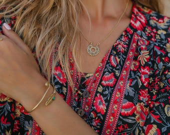 Adjustable Feather Motif Thin Brass Bracelet || Semi Opened Boho Bangle ||Native American Symbole Bangle Bracelet