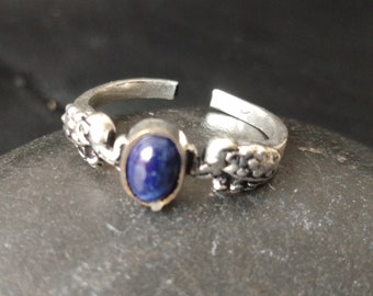 Adjustable Toe Ring With Semi Precious Stone || Bohemian Chic Brass Toe Ring || Ethnic Gem Stone Toe  Ring