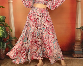 Long flared elasticated polyester skirt with wine and emeraude green large paisley print, one size
