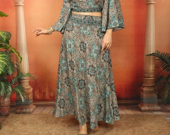 Black bohemian style flared long skirt in polyester with flat waistband and floral mandala print