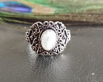 GEMSTONE RINGS 