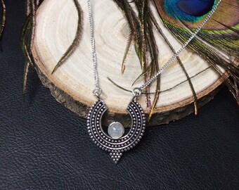 Small Ethnic Adjustable Pendant Necklace || Geometric Pendant Necklace || Bohemian Style Necklace