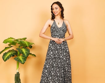 Bohemian Maxi Dress to Tie in the Back || Black and White Floral Print Long Dress || Flowy Backless Flared Summer Dress
