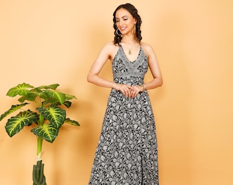 Bohemian Maxi Dress to Tie in the Back || Black and White Floral Print Long Dress || Flowy Backless Flared Summer Dress