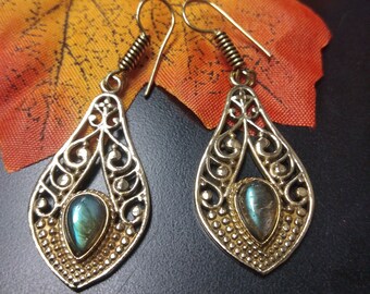Antique Style Drop Earrings With Gemstones || Boho Brass Earrings With Natural Stones ||   Vintage Semi Preciouse Stones Earrings