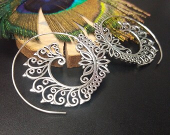 Floral Spiral Earrings || Lotus Symbole Earrings || Arabesque Spiral Hoops || Silver Swirls Earrings || Spiritual Symbole Earrings