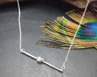 Minimalist Necklace || Knot Pattern Necklace || Unisex Necklace || Silver Color Necklace || Necklace With Pendant || Timeless Necklace