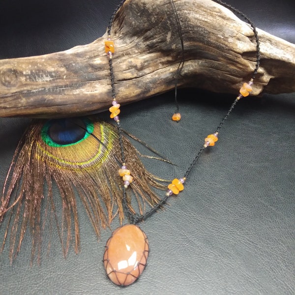 Collier Réglable en Macramé avec Pendentif en Aventurine Orange et perles de Cornaline, d'Améthyste || Collier Pièce Unique Ajustable