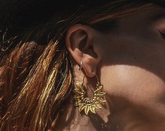 Leafs Decorated Hoop Earrings || Mother Nature Inspired Ethnic Hoops || Vegetal Pattern Earrings || Bohemian Hoops