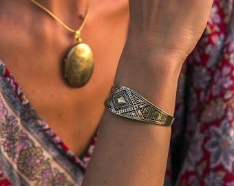Adjustable Berber Cuff  Bracelet || Engraved Flat Ethnic Bracelet || Unisex Bracelet with Tribal Patterns || Ethnic Jewelry