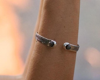 Silvered Adjustable Bracelet with Labradorite || Adjustable Ethnic Face to Face Bracelet with Semi Precious Stones || Boho bangle