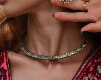 Ethnic Brass Choker Necklace || Torque Necklace || Spiral Engraved Viking Necklace || Tribal Decorated  Torque