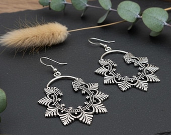 Boho Leaf Filigree Earrings | Ethnic Brass Hoop Earrings | Oriental Nature Inspired Jewelry | Vintage Style Brass Dangles