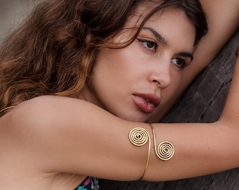 Ethnic Brass Arm Bracelet with Smooth Spirals || Tribal  Upper Arm Bracelet  ||  Adjustable Biceps Arm Bracelet || Flexible Boho Arm Jewelry