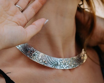 Ethnic  Torque Necklace In Silver Color Brass ||  Decorated with Floral Patterns Choker || Engraved Rigid Collar Necklace