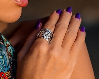 Minimalist Floral Patterned  Wrap Ring || Open Adjustable Silver Color Brass Ring ||  Bohemian Ring Decorated with Flowers