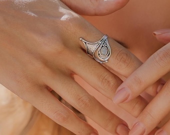 Adjustable Gothic Brass Ring with Oval Gemstone | Silver Color