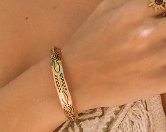 Unisex Brass Bracelet Engraved  With Geometric Tribal Patterns || Gender Neutral Adjustable Rounded Shape Ethnic Bracelet