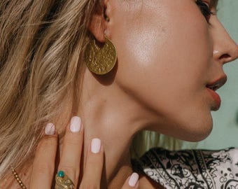Textured Flat Disc Minimalist Hoop Earrings || Thin Simple Brass Hoops Earrings || Modern Gypsy Hoop Earrings