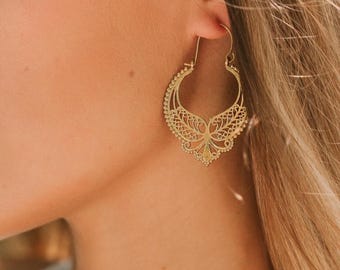 Decorated Drops Hoop Earrings || Openwork Ethnic Creoles || Oriental Floral Pattern Earrings || Bohemian hoops