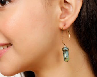 Brass Gemstone Pencil Hoop Earrings || Golden Earrings with Natural Stones For Lithotherapy Lovers || Boho Minimalist Faceted Stone Earrings