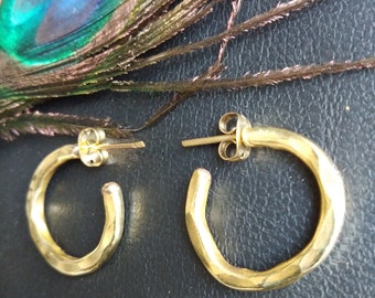 Hammered Hoop Earrings || Small Hoops || Small Women's Hoops || Minimalist Earrings