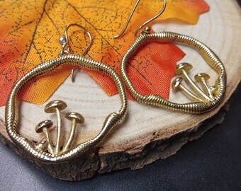 Mushrooms Dangle Earrings || Pixies Earring Inspired by Mother Nature || Soothsayer Shrooms Earring || Healer jewelery Inspired by Forest
