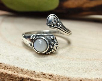Adjustable Medieval-Influenced Wrap-Around Ring With Floral Motifs Adorned With a Natural Gemstone || Boho Ethnic Brass Stone Ring