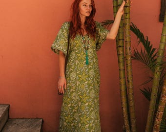 Boho Maxi Flowery Long Dress || Long 70's Dress With Low Back || Polyester Summer Dress with Wide Sleeves