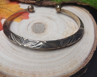 Adjustable Rounded Karen Tribe Cuff  Bracelet ||  Tribal Bracelet Engraved With Symboles || Unisex Bracelet with Ethnic Patterns