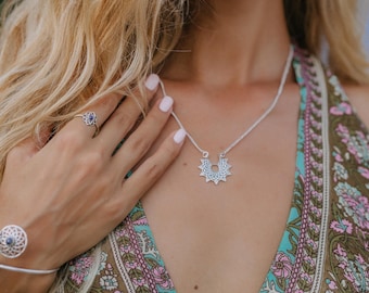 Ethnic Half Moon Mandala Jagged Pendant Necklace || Boho Crescent Pendant Necklace