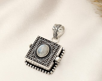 Square Silver Prayer Box Pendant With Gemstone | Openable Tribal Keepsake Locket | Secret Compartment Amulet | Ornate Boho Talisman Jewelry