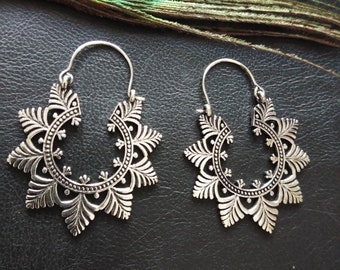 Hoop Earrings Decorated Plant Patterns|| Ethnic Brass Hoops || Woman Boho Hoops || Oriental Earrings