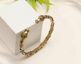 Unisex Geri And Freki Torc Bracelet || Adjustable Viking 2 Wolf heads facing each other Brass  Bracelet ||  Norse Spirit Mythology Jewelry