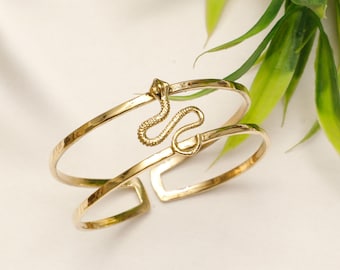 Minimaliste Serpentines Adjustable Cuff Bracelet || Greek Goddess Style Snake Bracelet || Gothic Mythology Brass Cuff