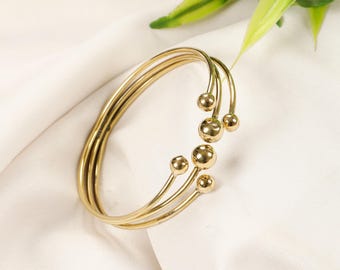 Minimalist Brass Bracelet Decorated With Several Spheres ||  Timeless Adjustable Cuff Bracelet || Smooth Graphic Bracelet