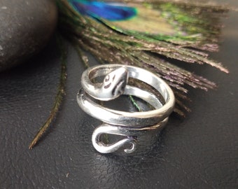 Snake Ring || Bohemian Chic Brass Ring || Viking ring || Norse Mythology Ring || Animal Ring || Ancestral Symbol Ring