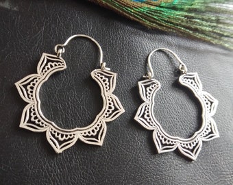 Flower Petals Decorated Hoop Earrings || Mandala Ethnic Hoop Earrings || Oriental Rosette Earrings